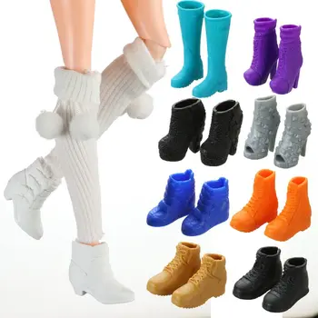 1 чифт кукольной обувки Модерен дамски куклени ботуши, Чорапи, подходящи по дължината на крака 2,2 см Аксесоари за кукли Пластмасова кукла Цветни обувки с дълги коленете